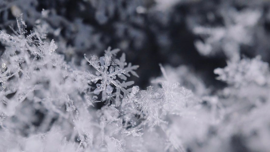 Lithothérapie en Hiver: Les Cristaux pour Bien-Être et Sérénité.